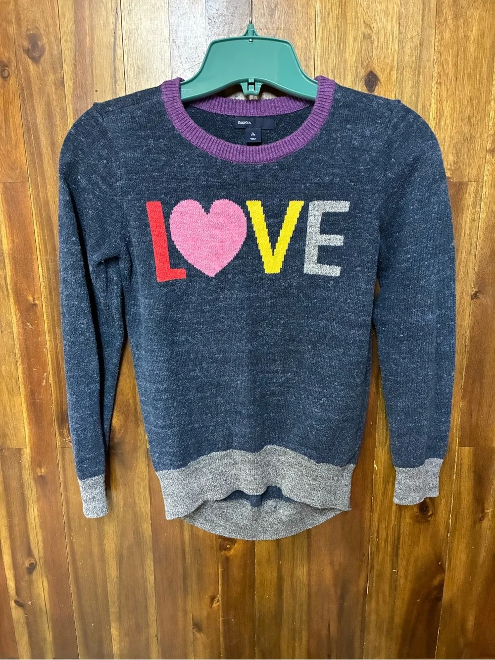 Gap Kids LOVE Sweater Girls Large 10 Gray Colorblock Heart Graphic Crew Neck